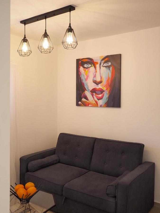 Studio Ariana And Patio Bat Yam Eksteriør billede